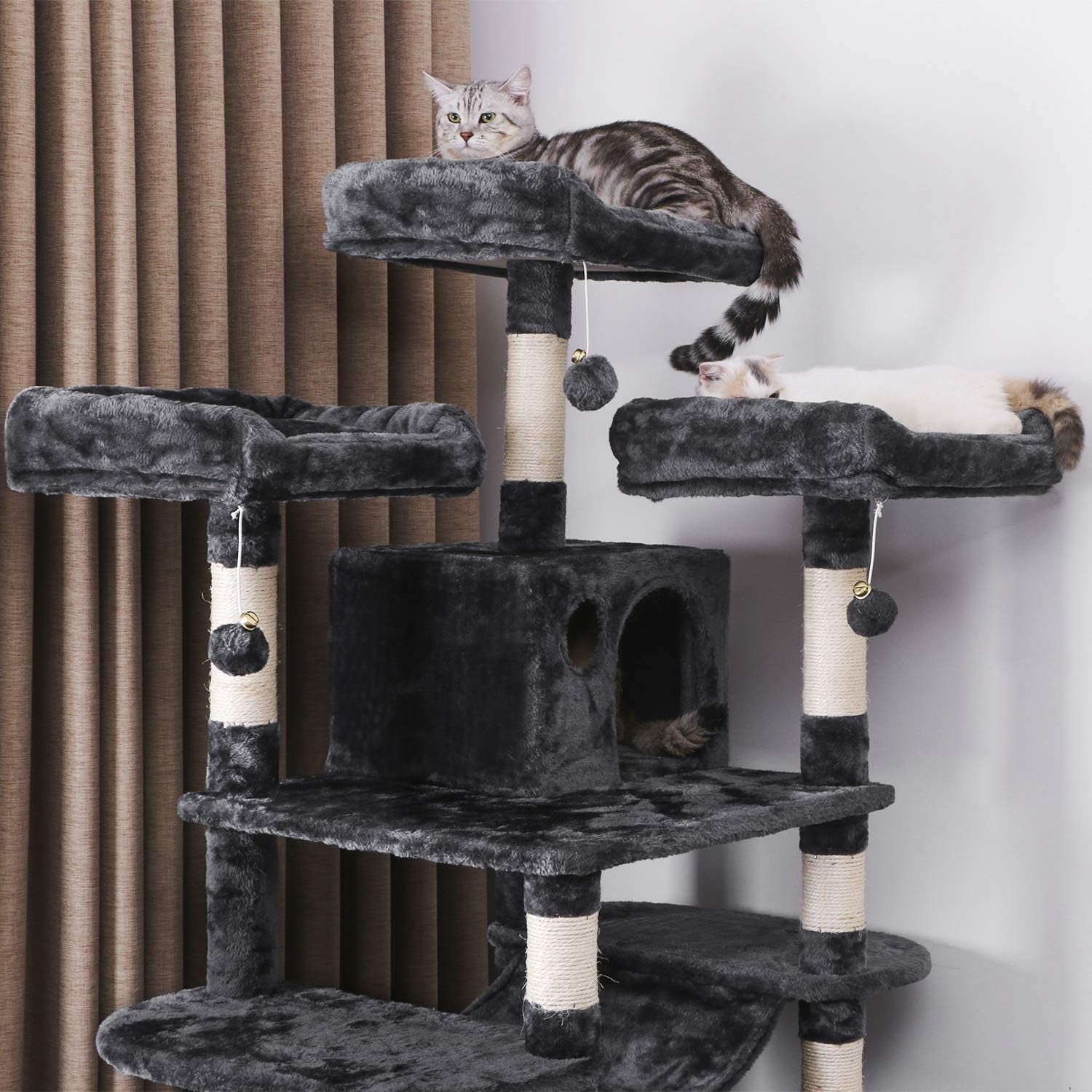 Spacious Cat Tree for Large Breeds